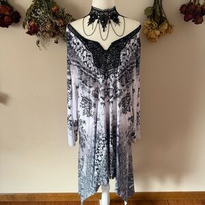 Black and White Abstract Fairycore/Whimsigoth Long Sleeve Tunic Top